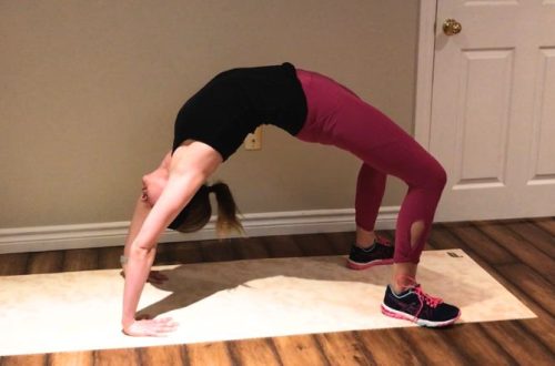 yoga vs stretching feature image - me in wheel pose